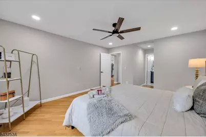 119 Choctaw Ridge Rd, Branchburg Township, NJ 08876 - Photo 16