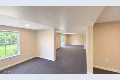 51 Bouwrey Pl, Readington Twp., NJ 08889 - Photo 32