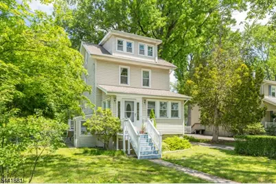 37 Fox Hill Rd, Denville, NJ 07834 - Photo 2