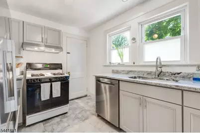 37 Fox Hill Rd, Denville, NJ 07834 - Photo 16