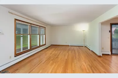 200 Hockenbury Rd, Hillsborough Township, NJ 08844 - Photo 6
