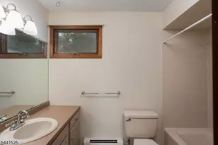 200 Hockenbury Rd, Hillsborough Township, NJ 08844 - Photo 30