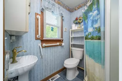 202 Grove St, North Plainfield, NJ 07060 - Photo 14