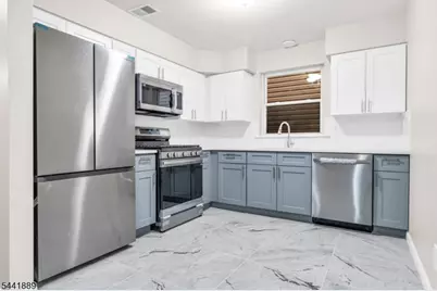 285 S 6th St, Newark, NJ 07103 - Photo 4