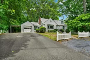 24 Lakeside Dr, Parsippany, NJ 07005 - Photo 2