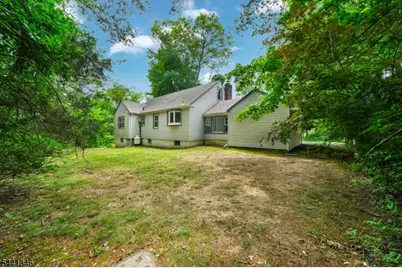24 Lakeside Dr, Parsippany, NJ 07005 - Photo 12