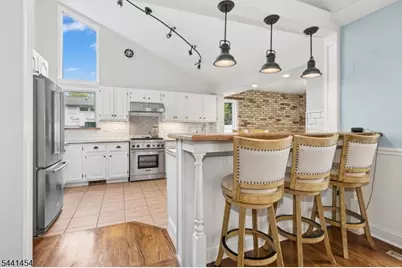 1179 Blazo Ter, Mountainside, NJ 07092 - Photo 8