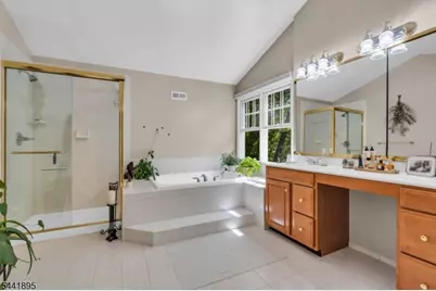 8 Steeplechase Ln, Franklin Township, NJ 08802 - Photo 12