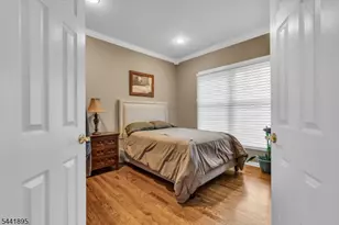 8 Steeplechase Ln, Franklin Township, NJ 08802 - Photo 8