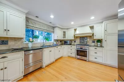 38 Hilltop Ter, Chatham Township, NJ 07928 - Photo 18