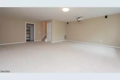 2404 Vantage Ct, Denville, NJ 07834 - Photo 14