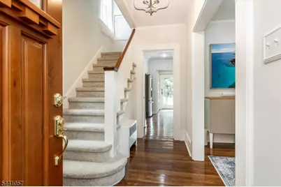 19 Forest Ave, Verona, NJ 07044 - Photo 4