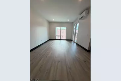 862 Broadway Unit #308, Newark, NJ 07104 - Photo 4