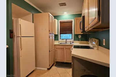 22 Amherst Way, Hopatcong, NJ 07843 - Photo 2