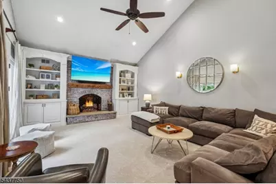 1 York Pl, North Caldwell, NJ 07006 - Photo 6