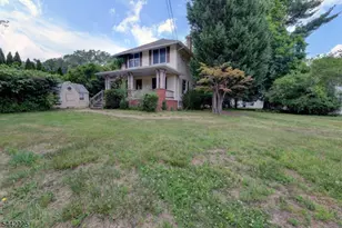 8 Brian Ct, Pequannock Township, NJ 07440 - Photo 4