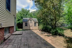 8 Brian Ct, Pequannock Township, NJ 07440 - Photo 32