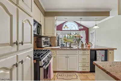 49 Pancake Hollow Dr, Wayne, NJ 07470 - Photo 8
