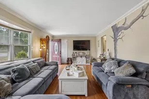 49 Pancake Hollow Dr, Wayne, NJ 07470 - Photo 6