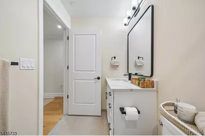 9 Farrand St, Bloomfield Twp., NJ 07003 - Photo 20
