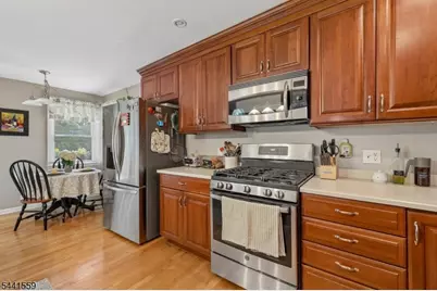 26 Maclennon Pl, Fanwood, NJ 07023 - Photo 6