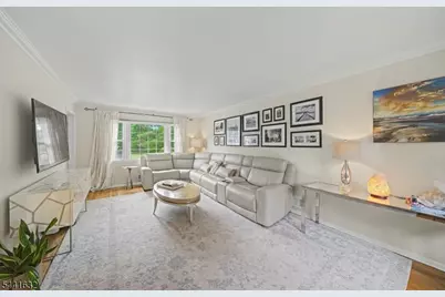 25 Lord Stirling Dr, Parsippany, NJ 07054 - Photo 8
