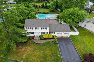 25 Lord Stirling Dr, Parsippany, NJ 07054 - Photo 2