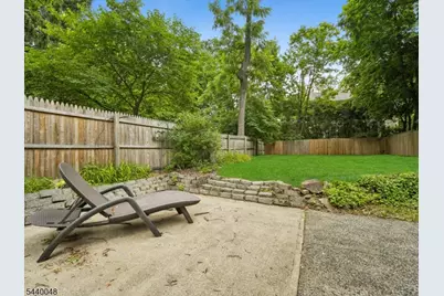 485 Valley Rd #2, Montclair, NJ 07043 - Photo 24