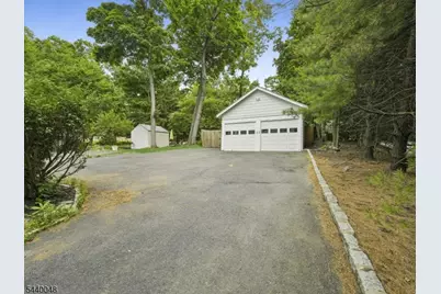 485 Valley Rd #2, Montclair, NJ 07043 - Photo 28