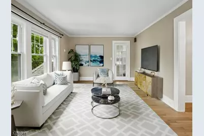 485 Valley Rd #2, Montclair, NJ 07043 - Photo 2