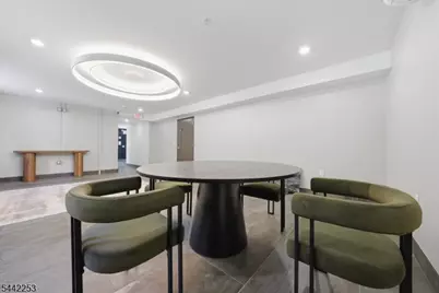 21 Lincoln Park #101, Newark, NJ 07102 - Photo 32
