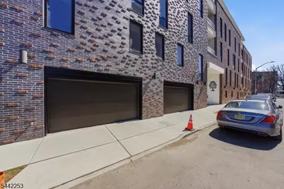 21 Lincoln Park #101, Newark, NJ 07102 - Photo 36
