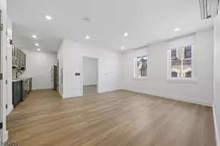 21 Lincoln Park, Newark, NJ 07102 - Photo 2