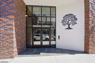 21 Lincoln Park, Newark, NJ 07102 - Photo 1