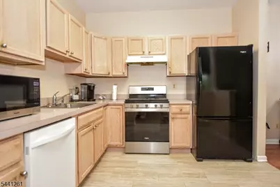 124 Barrister Dr #124, Butler, NJ 07405 - Photo 10