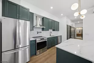 21 Lincoln Park, Newark, NJ 07102 - Photo 8