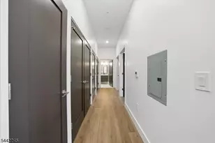 21 Lincoln Park, Newark, NJ 07102 - Photo 12