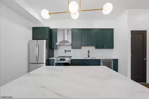 21 Lincoln Park, Newark, NJ 07102 - Photo 6