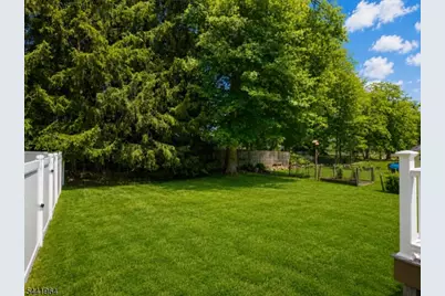 21 Glannon Rd, Livingston, NJ 07039 - Photo 24