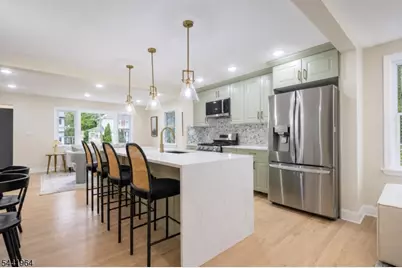 21 Glannon Rd, Livingston, NJ 07039 - Photo 6