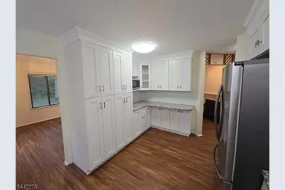 41 Arbor Cir, Bernards Township, NJ 07920 - Photo 8
