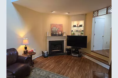 41 Arbor Cir, Bernards Township, NJ 07920 - Photo 2