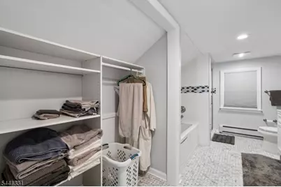 23 Elmwood Ter, Linden, NJ 07036 - Photo 24
