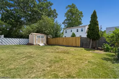 23 Elmwood Ter, Linden, NJ 07036 - Photo 36