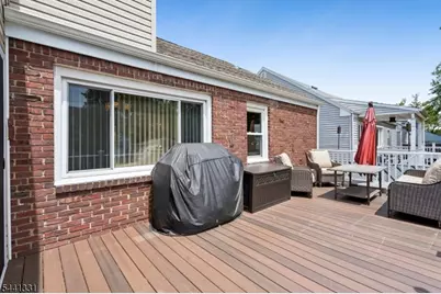 23 Elmwood Ter, Linden, NJ 07036 - Photo 34