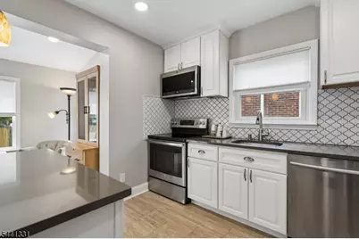 23 Elmwood Ter, Linden, NJ 07036 - Photo 12