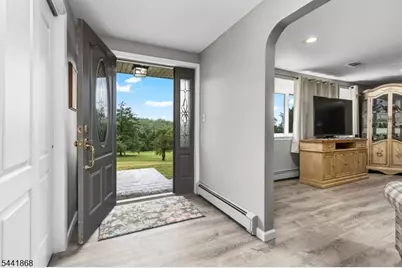 9 Ernella Dr, White Township, NJ 07823 - Photo 2