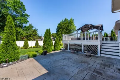 226 Winifred Dr, Totowa, NJ 07512 - Photo 28