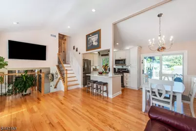 226 Winifred Dr, Totowa, NJ 07512 - Photo 12