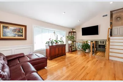 226 Winifred Dr, Totowa, NJ 07512 - Photo 14